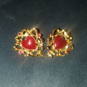 Vintage AVON Ornate Clip On Heart Earrings